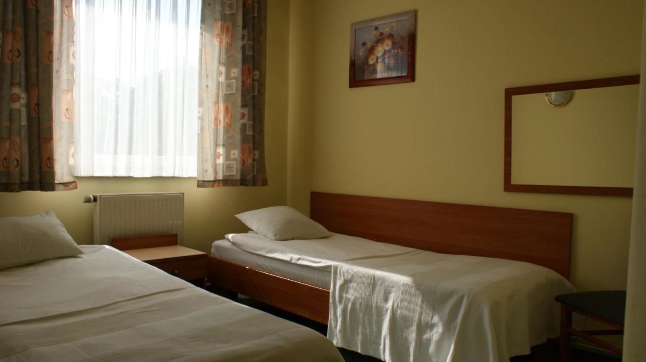 Отель Hotel U Braci Zygmuntów Лежайск-38